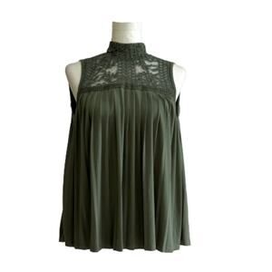 Cable & Gauge Top Green High Neck Lace Sleeveless Pleated Flowy Boho Top Small